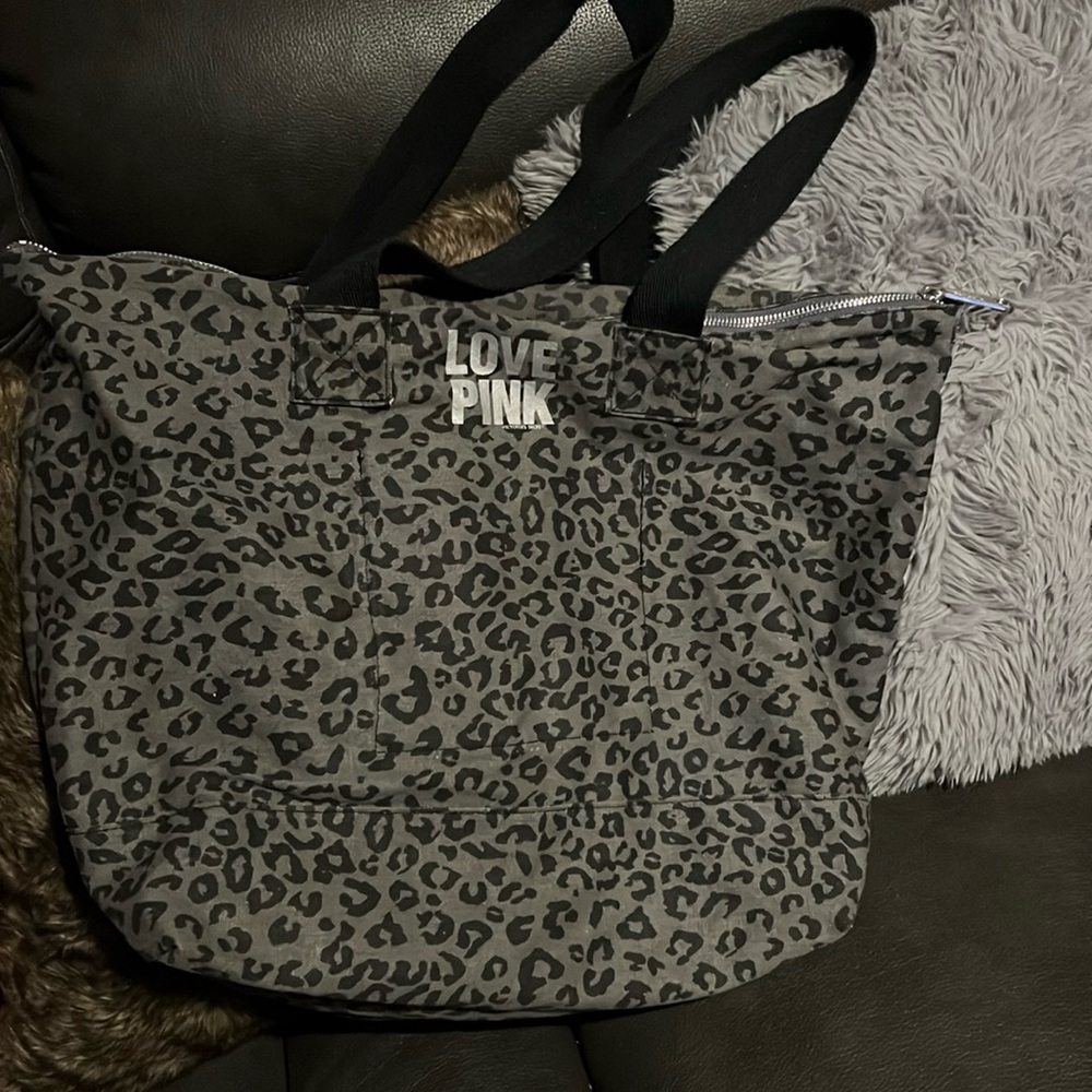 Cute leopard tote